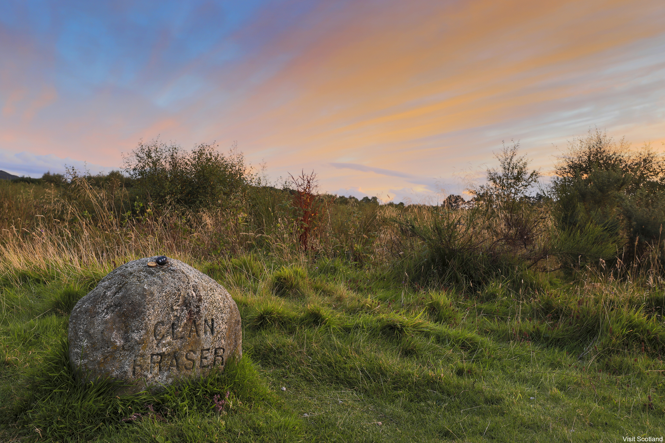 The Clan Fraser gravestone at Culloden Battlefield, Schottland