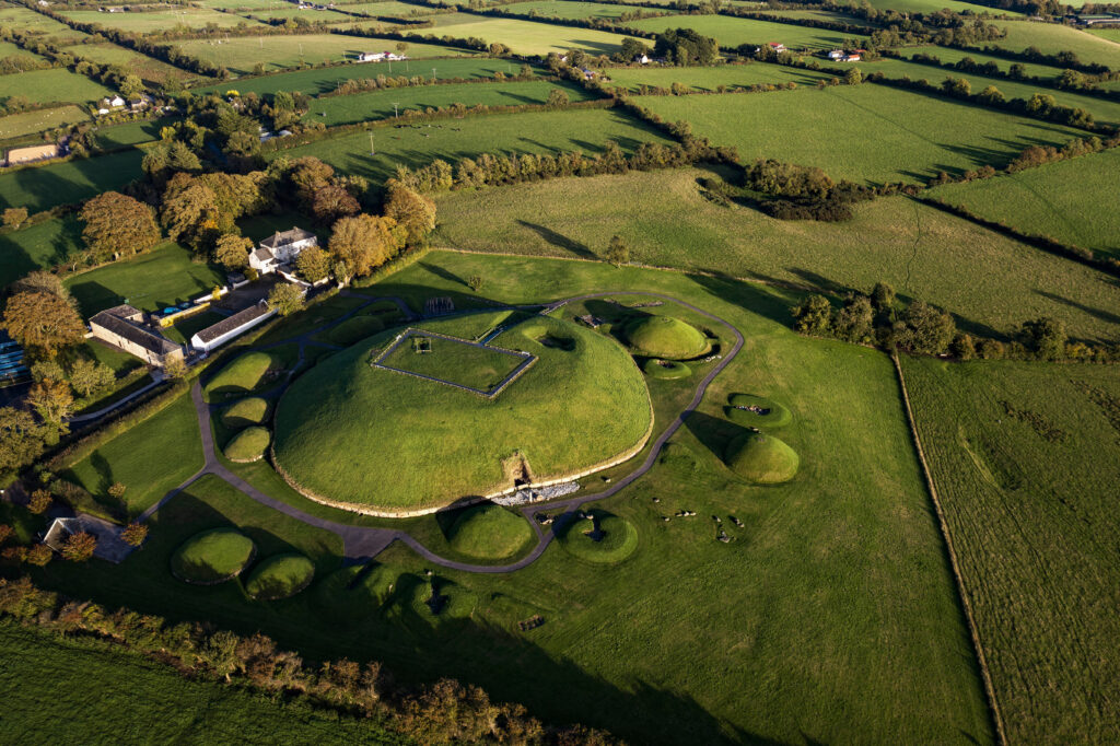 Knowth Tomb, Irland